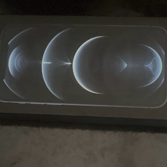 Apple iPhone 12 Pro, 256GB - Picture 4 of 4